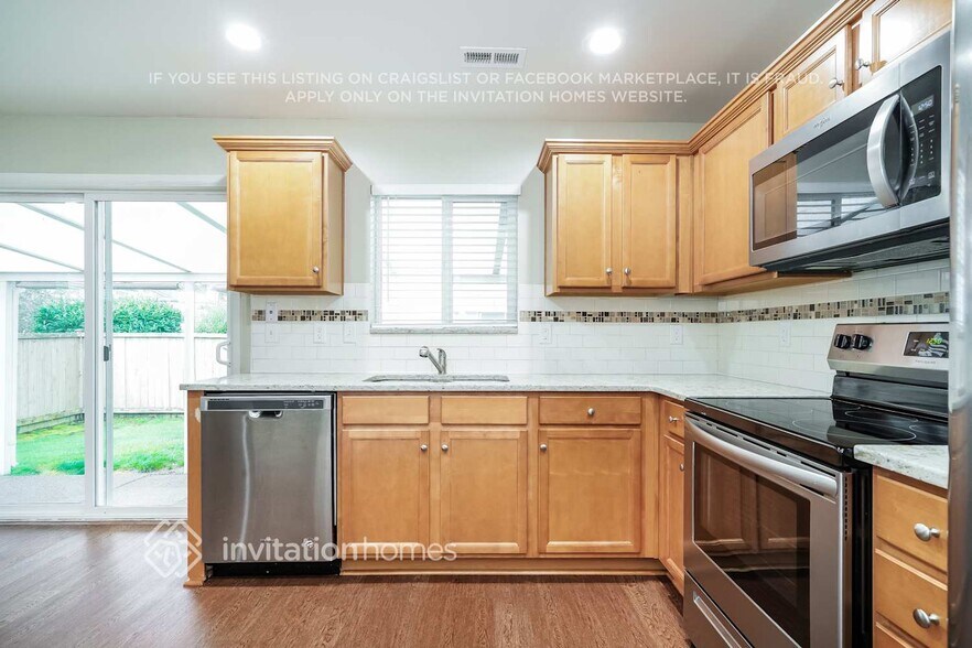 Building Photo - 3524 Celebration Ave E