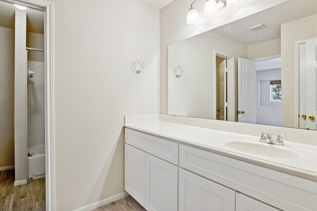 Building Photo - 20938 Fox Trot Ct