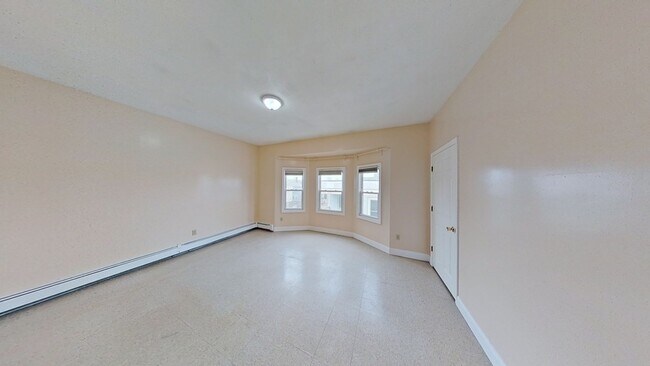 Building Photo - 33 Elmore St