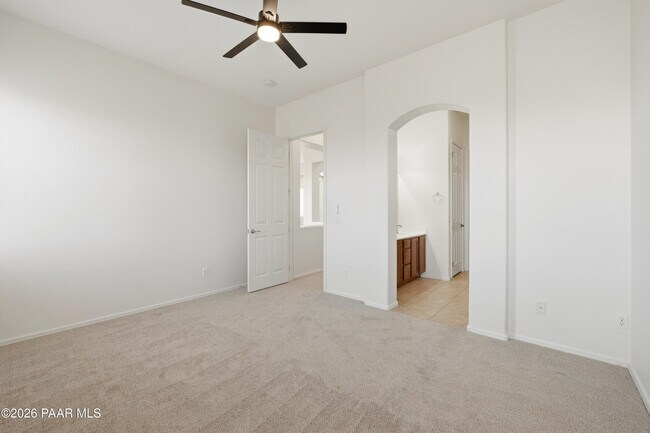 Building Photo - 5917 N Talbot Dr