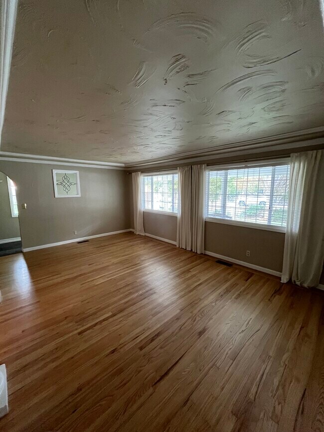 Living Room - 13225 McCulloch Ave