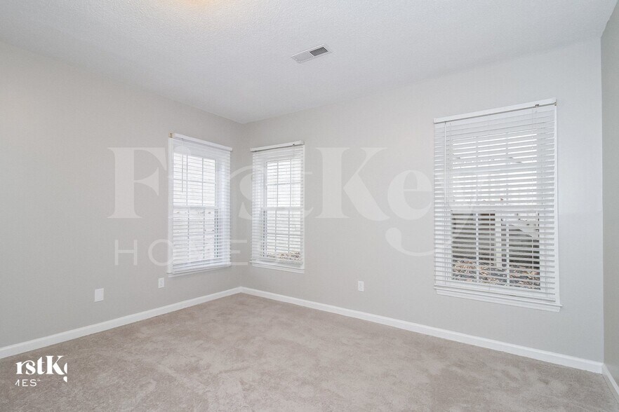 Building Photo - 4807 Jessup Grove Rd