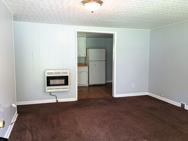 Building Photo - TERRIFIC STARTER HOME in Hartselle!