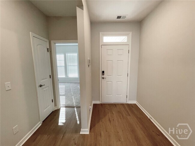 Building Photo - 750 Sessile Oak Dr