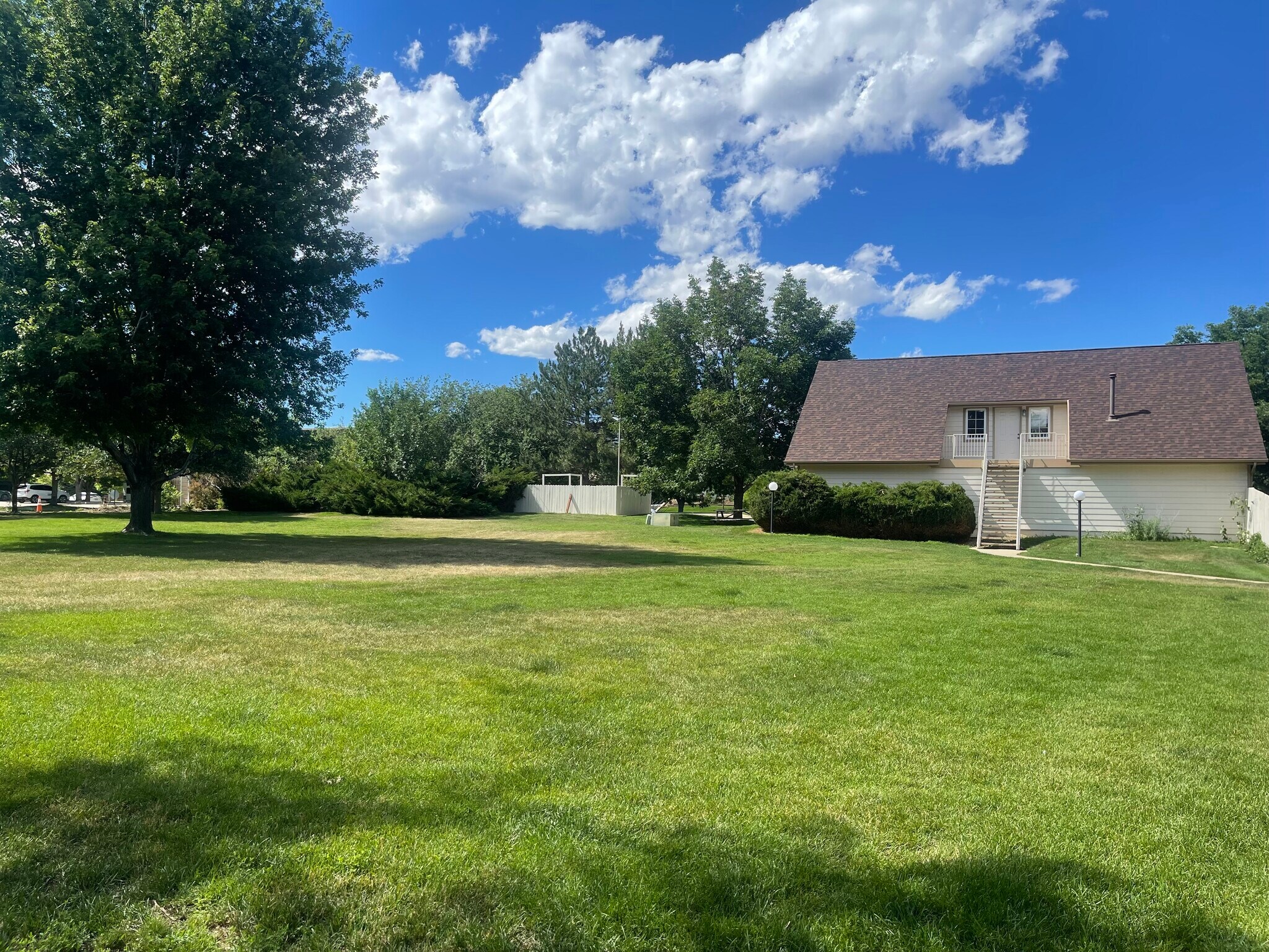 Building Photo - 6036 Gunbarrel Ave