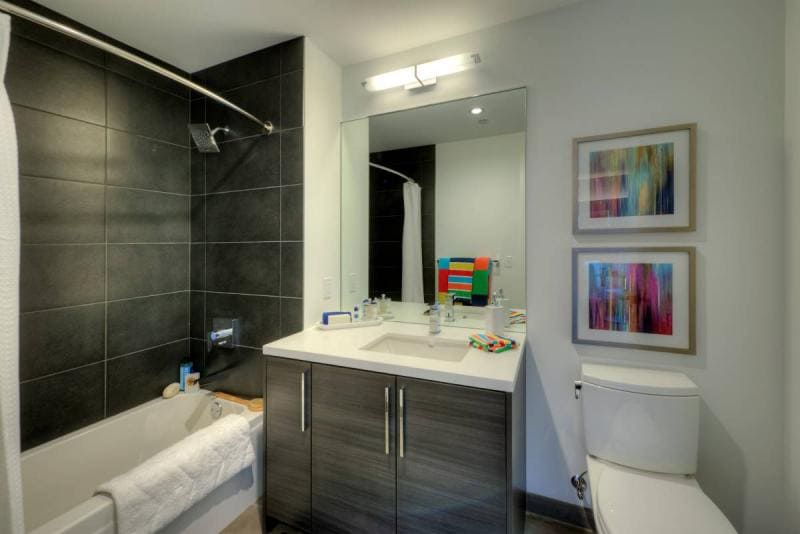 Building Photo - 745 W Division St