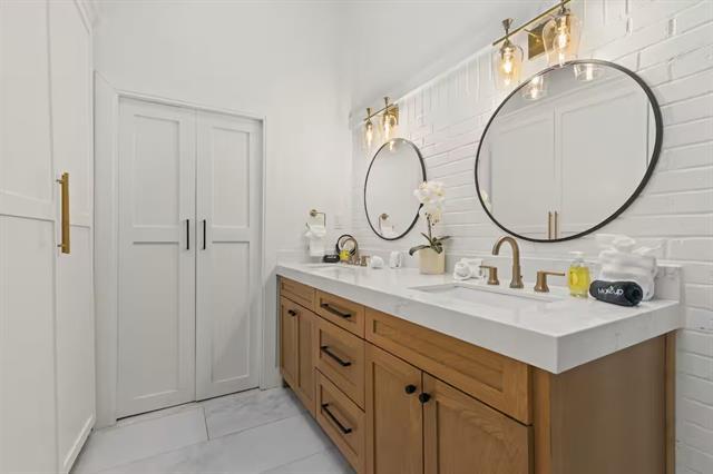 Building Photo - 315 Easton Rd