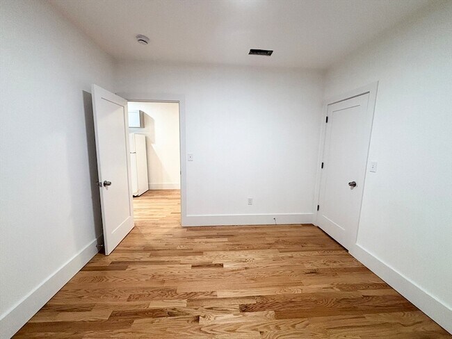 Building Photo - 134 Bow St