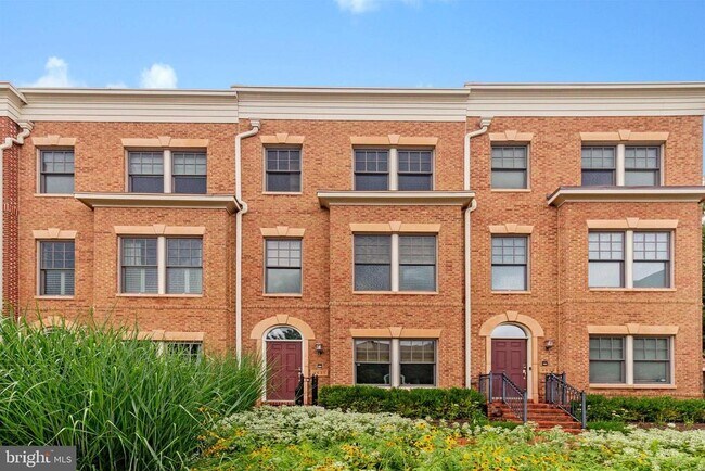 Building Photo - 4531 Westhall Dr
