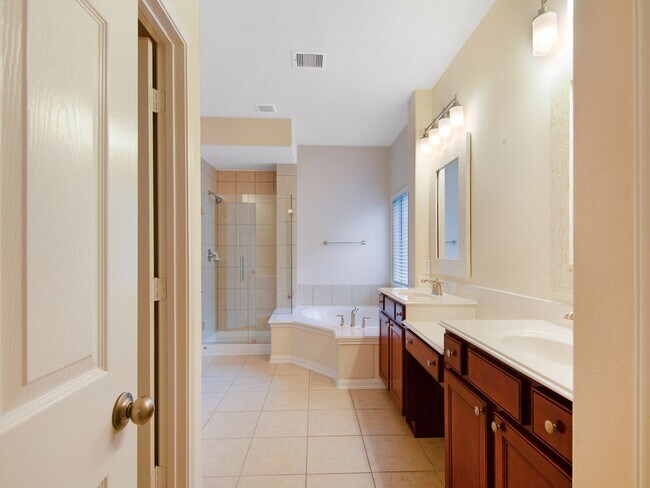 Building Photo - 6406 Pine Reserve Dr