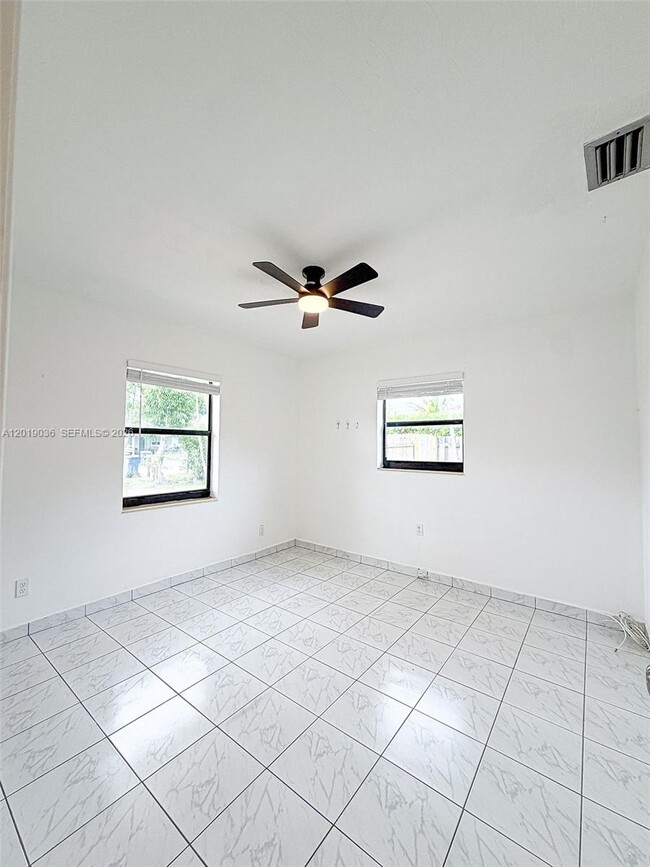 Building Photo - 240 NW 36th St