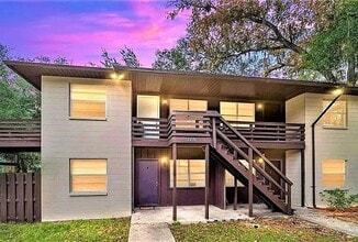 Building Photo - 2636 SW 33rd Place