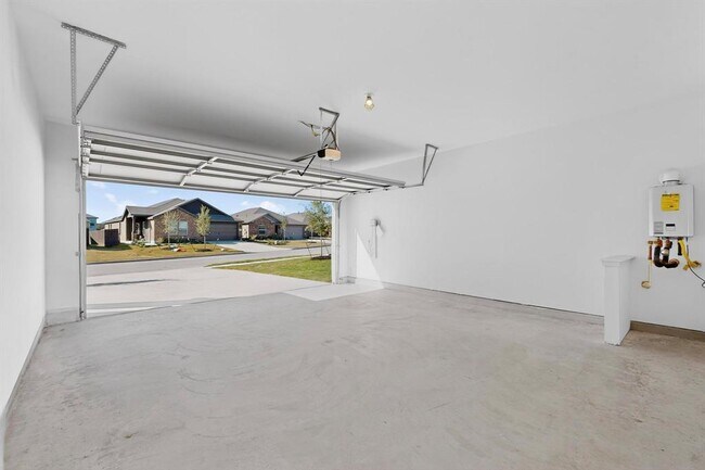 Building Photo - 1516 Boggy Crk Rnch Rd