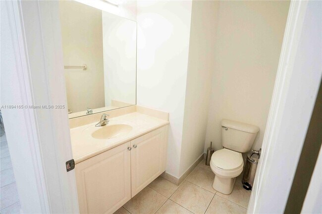 Building Photo - 4537 SW 183rd Ave