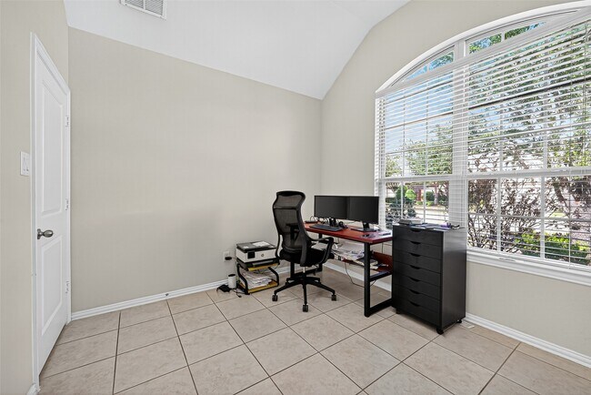 Building Photo - 18211 Kilmacolm Dr