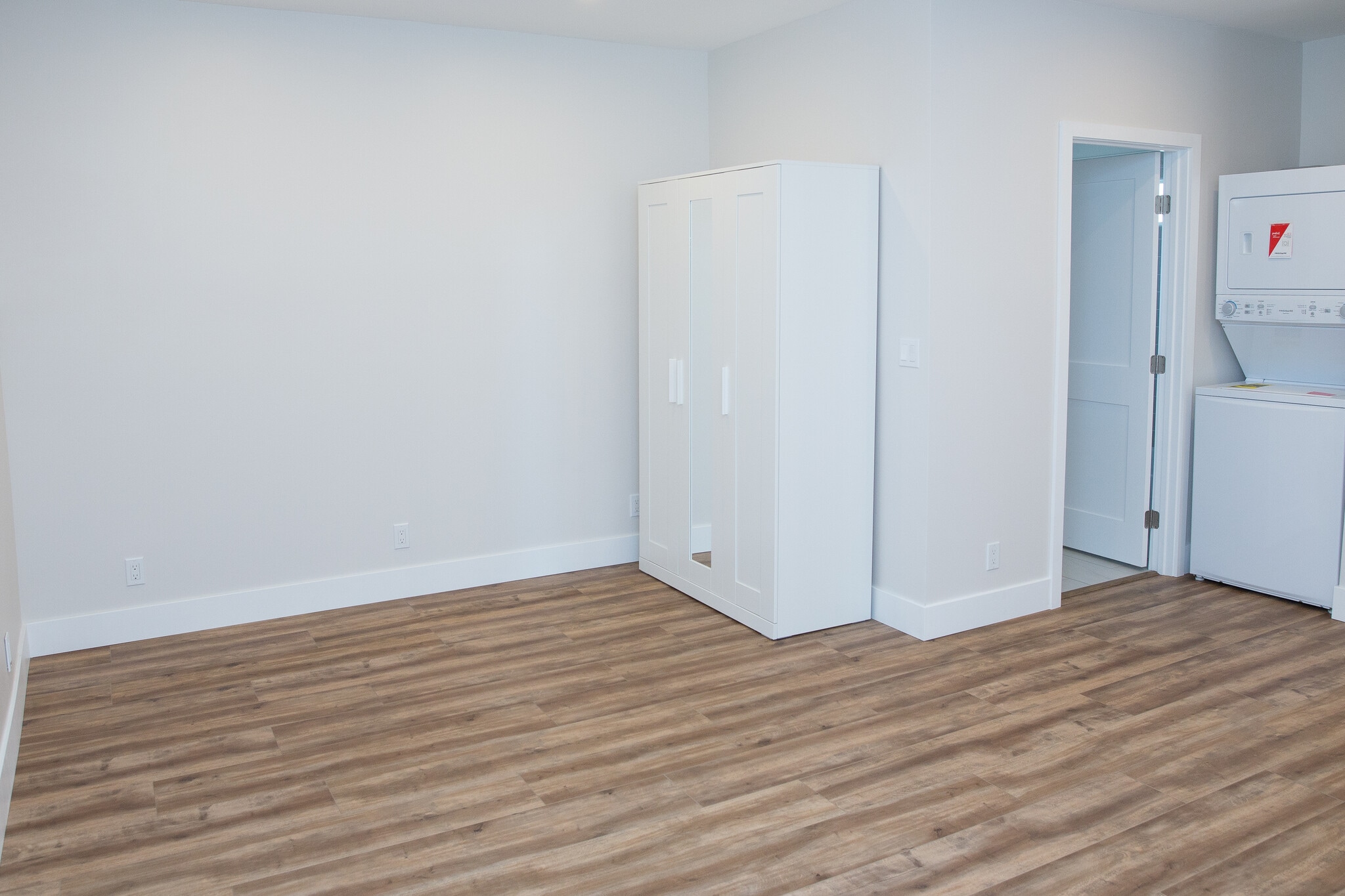 Building Photo - 15042 Cullen St