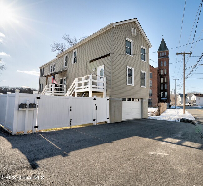Building Photo - 25 Mohawk Ave