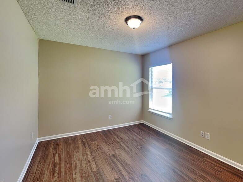 Building Photo - 6521 Skyler Jean Dr