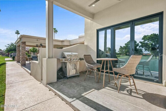 Building Photo - 7861 E Vía Marina