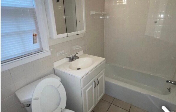 Building Photo - 81 Charter Oak St