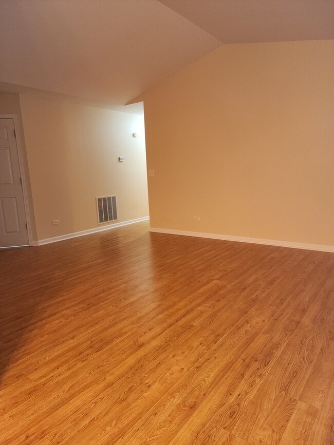 Building Photo - 1171 N Red Oak Cir
