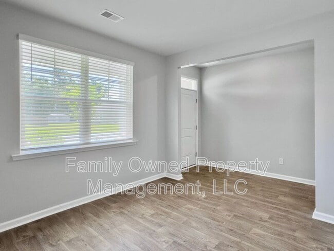Building Photo - 422 Blue Elderberry Run