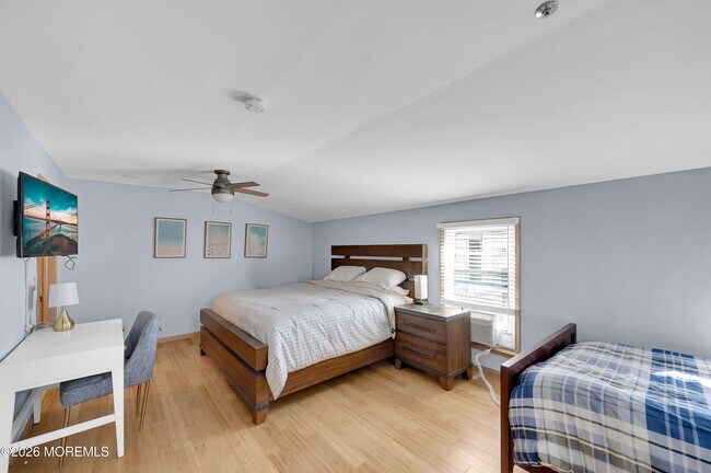Building Photo - 15 E Tuna Way
