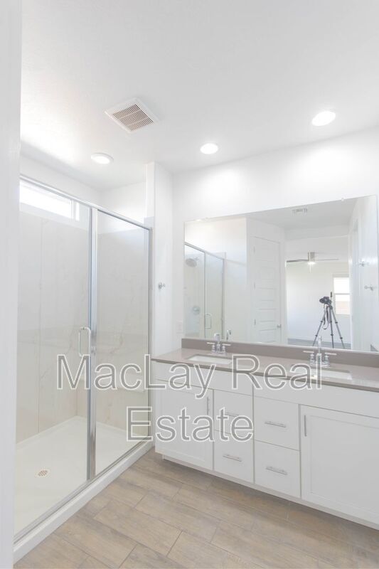 Building Photo - 36610 W Mediterranean Way