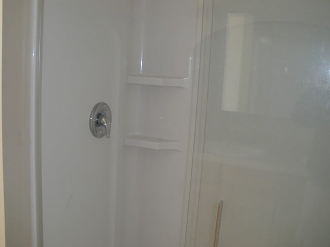 Building Photo - 1014 Hospital Dr