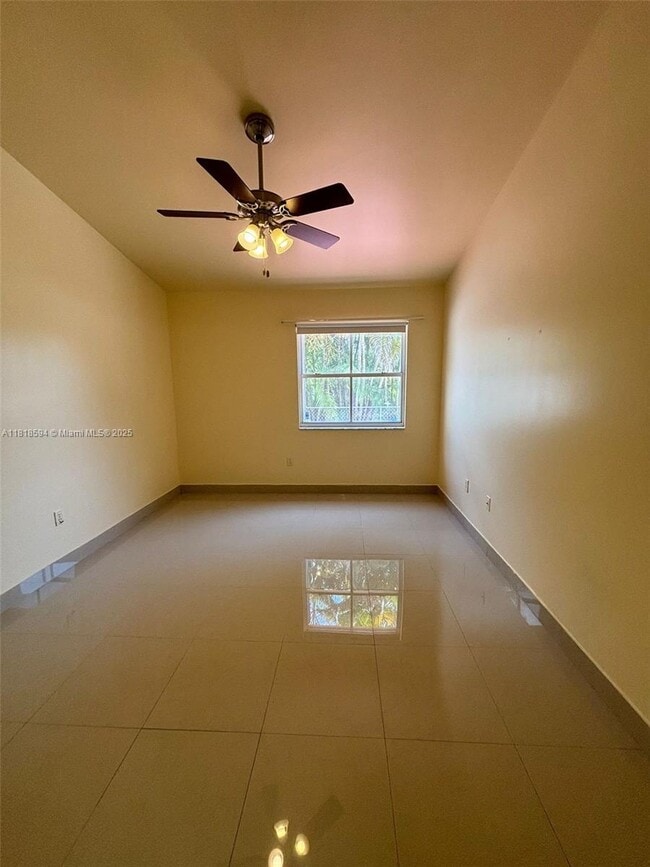 Building Photo - 6427 SW 132nd Ct Cir