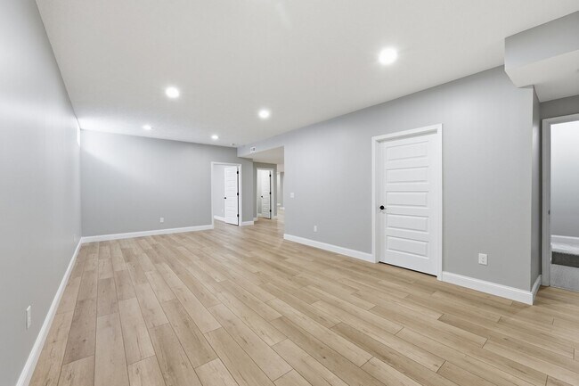 Building Photo - 8017 Pleasant Dr