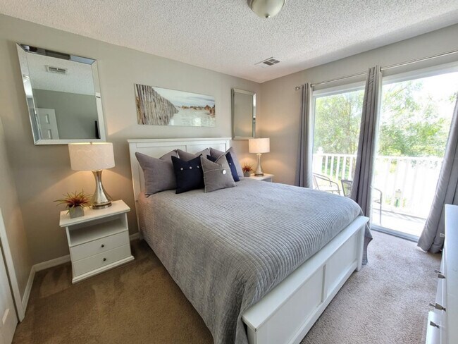 Building Photo - 8523 Crystal Cove Loop