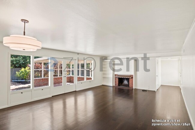 Building Photo - 119 Arroyo Dr