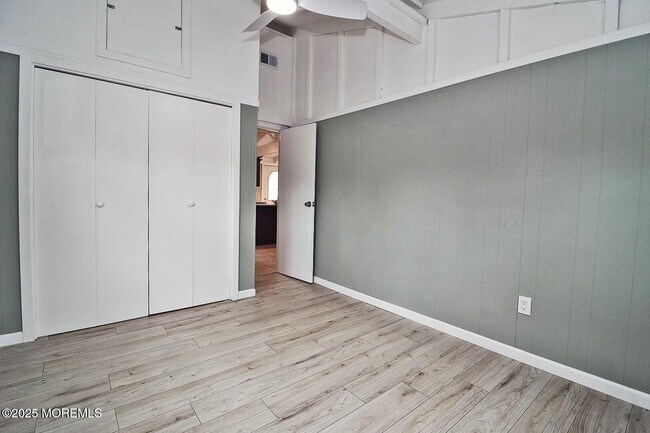 Building Photo - 701 Chesapeake Dr