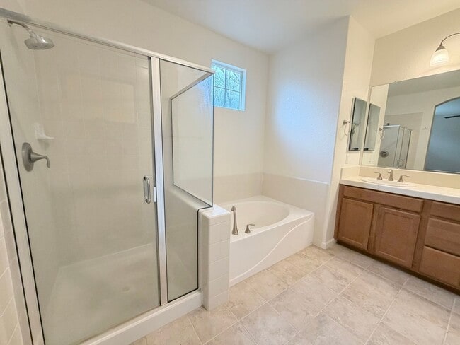 Building Photo - 1715 Dark Horse Rd