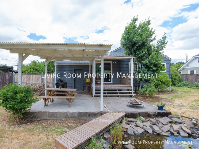Building Photo - 8300 NE Tillamook St