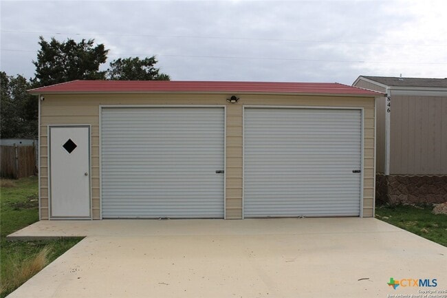Building Photo - 846 Inglewood Dr
