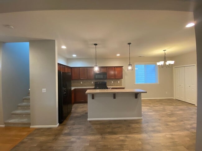Building Photo - Coming Soon! Beautiful 4BD/2.5BA in West O...