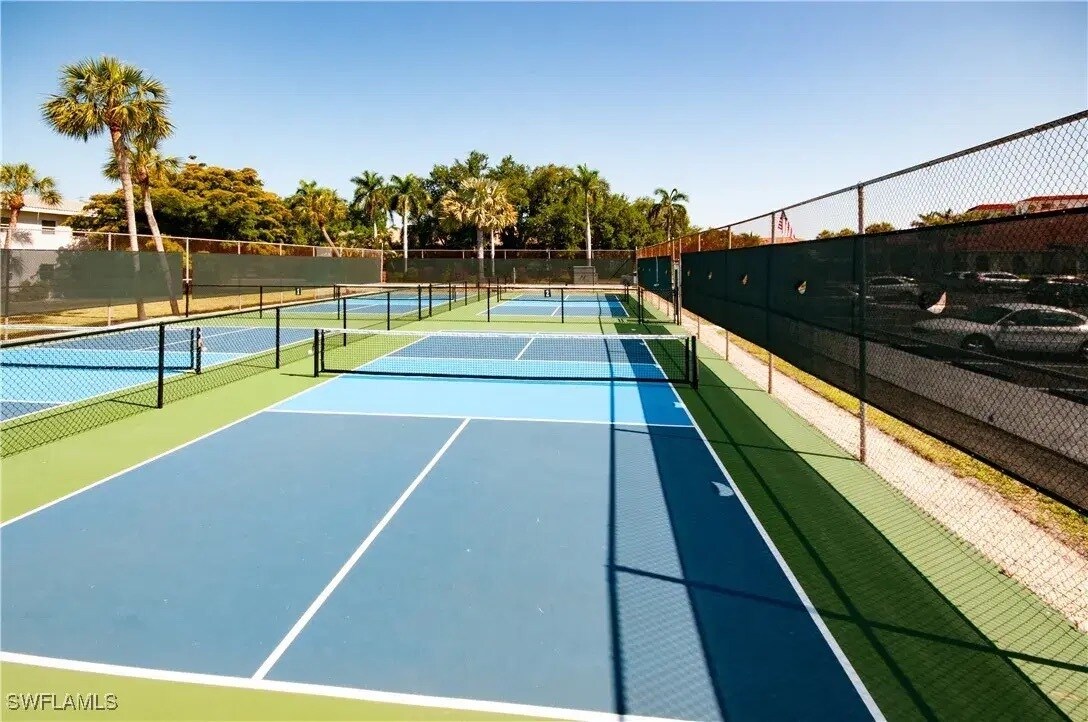 High Point CC Pickleball Courts - 5 High Point Cir W