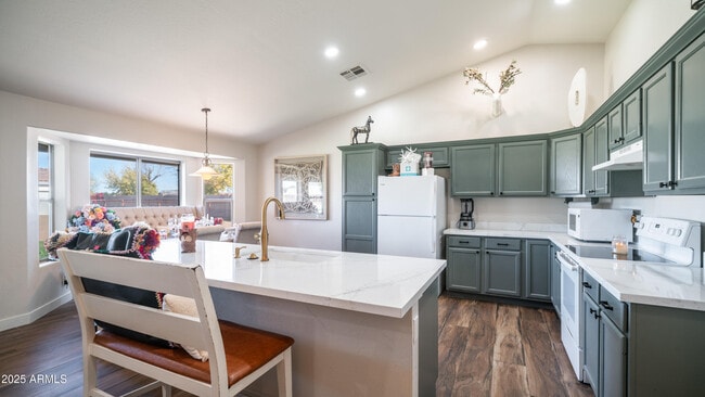 Building Photo - 15310 E Vía Del Palo