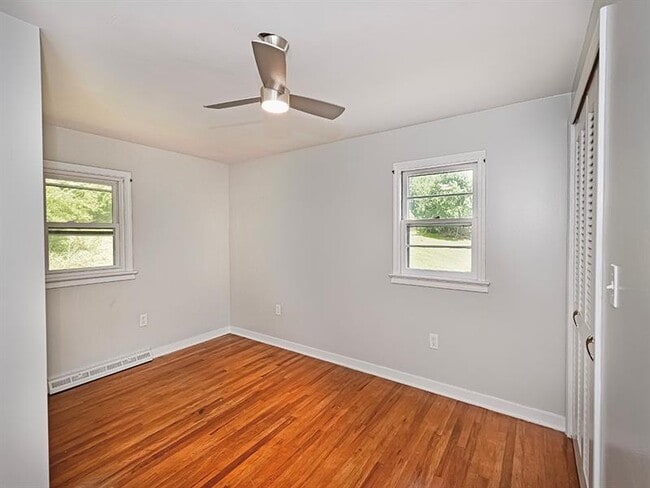 Building Photo - 2977 Chautauqua Dr