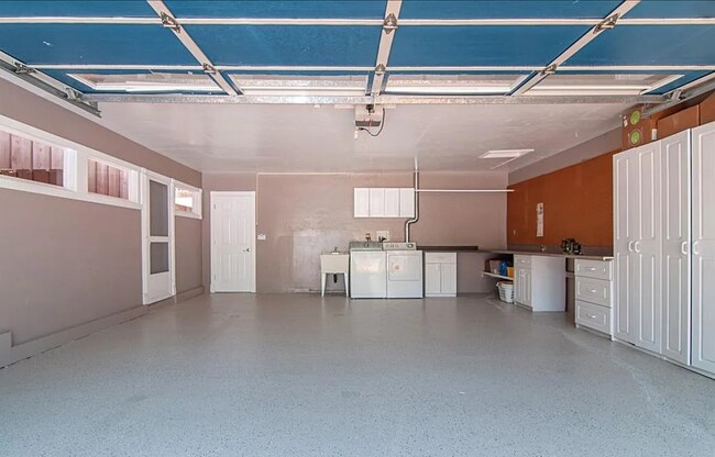 Building Photo - Major upgrades coming before move in!