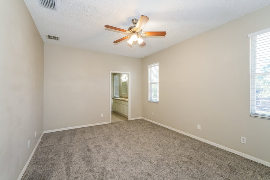 Building Photo - 18217 Brookpark Dr