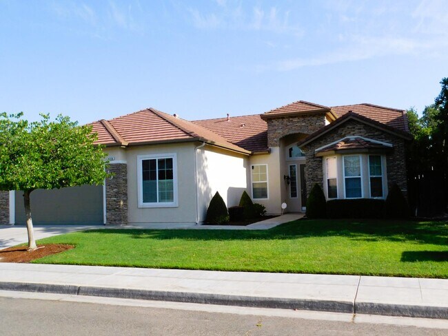Primary Photo - 6358 W Los Altos Ave