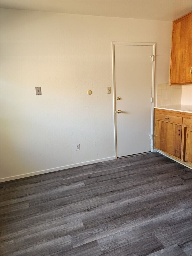 Building Photo - 116 Garnsey Ave. #A -Apartment