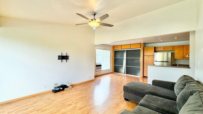 Building Photo - 239 Mananai Pl