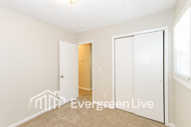 Building Photo - 1656 Kentucky Ave