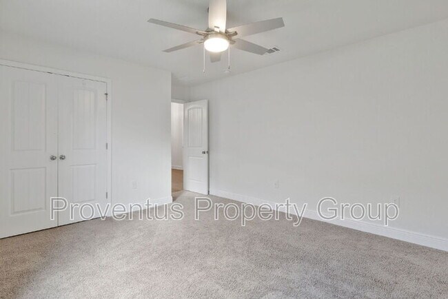 Building Photo - 2419 Privet Berry Dr