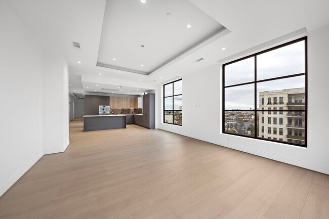 Building Photo - 2323 San Felipe St