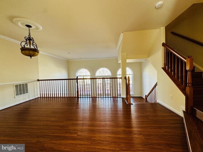 Building Photo - 43776 Smith Ferry Square